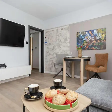 Comfortable In For 2 Guests In An Ideal Location By Renters ワルシャワ